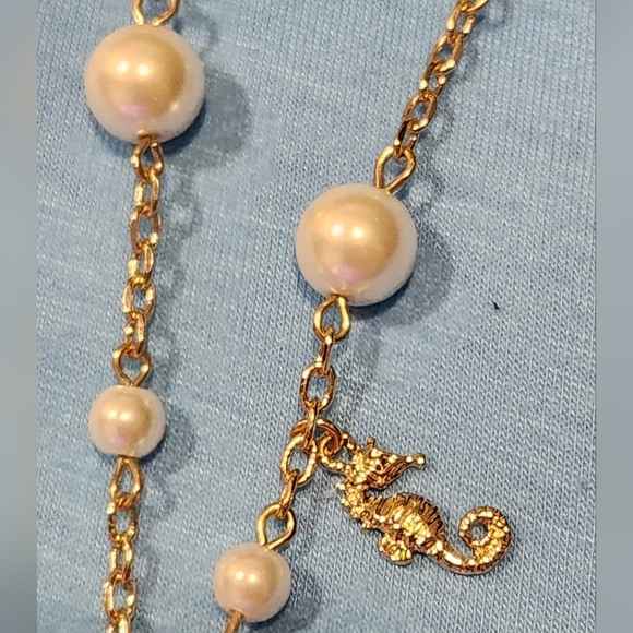 Betsey Johnson Shell Necklace - Picture 4 of 6